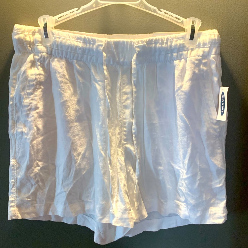 NWT Womens white Linen and Rayon Shorts size M
